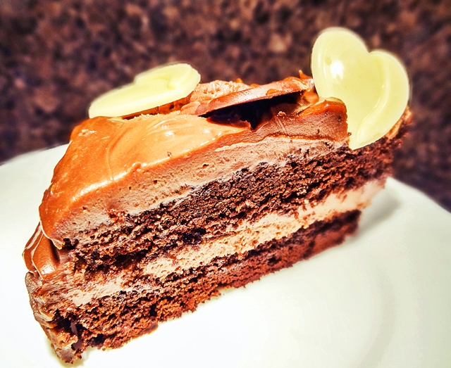 Mega čokoládový dort s krémem z mascarpone  